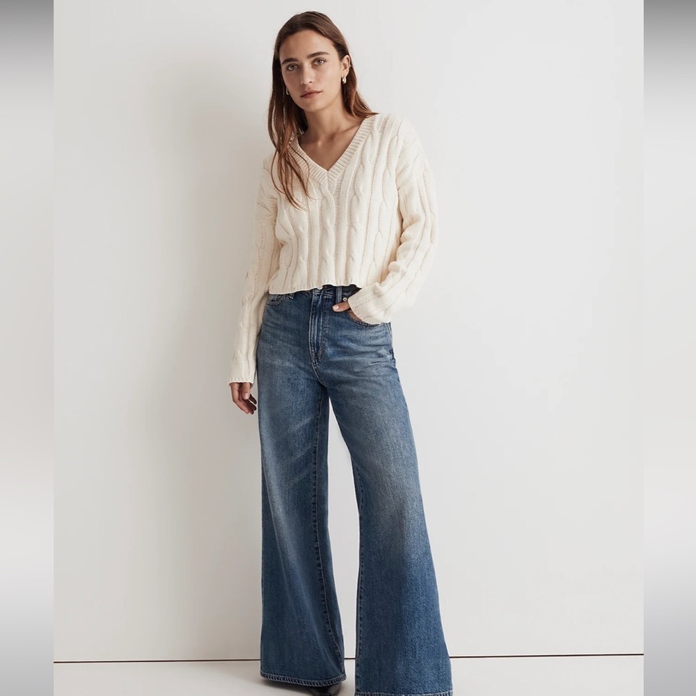 Madewell Cable-Knit V-Neck Crop Sweater